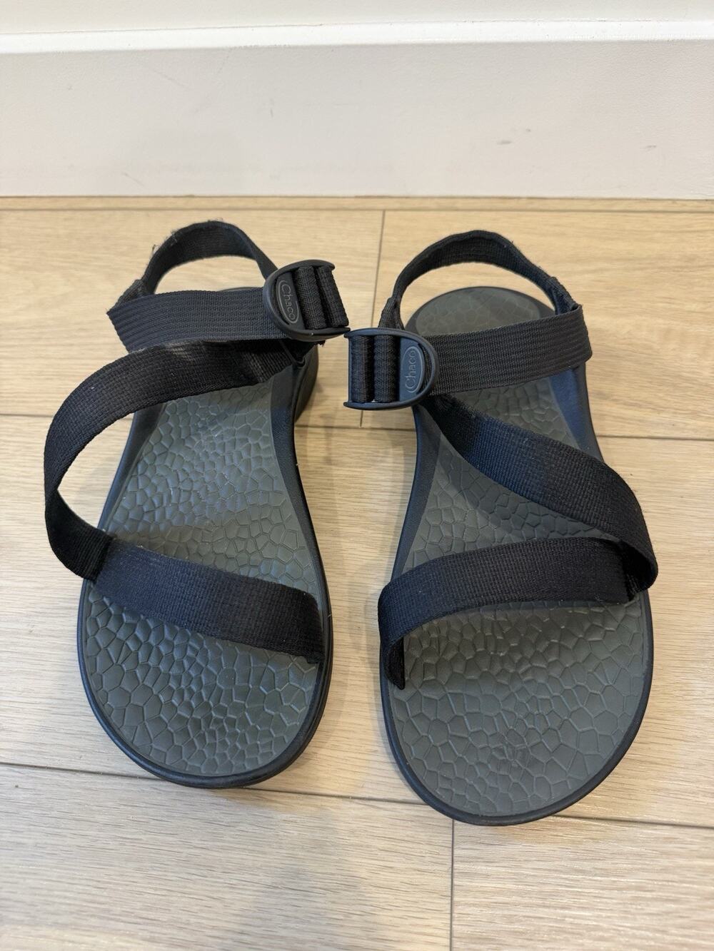 Chaco Mens Size 8 Black Sandals Beach Breathable Casual Walking